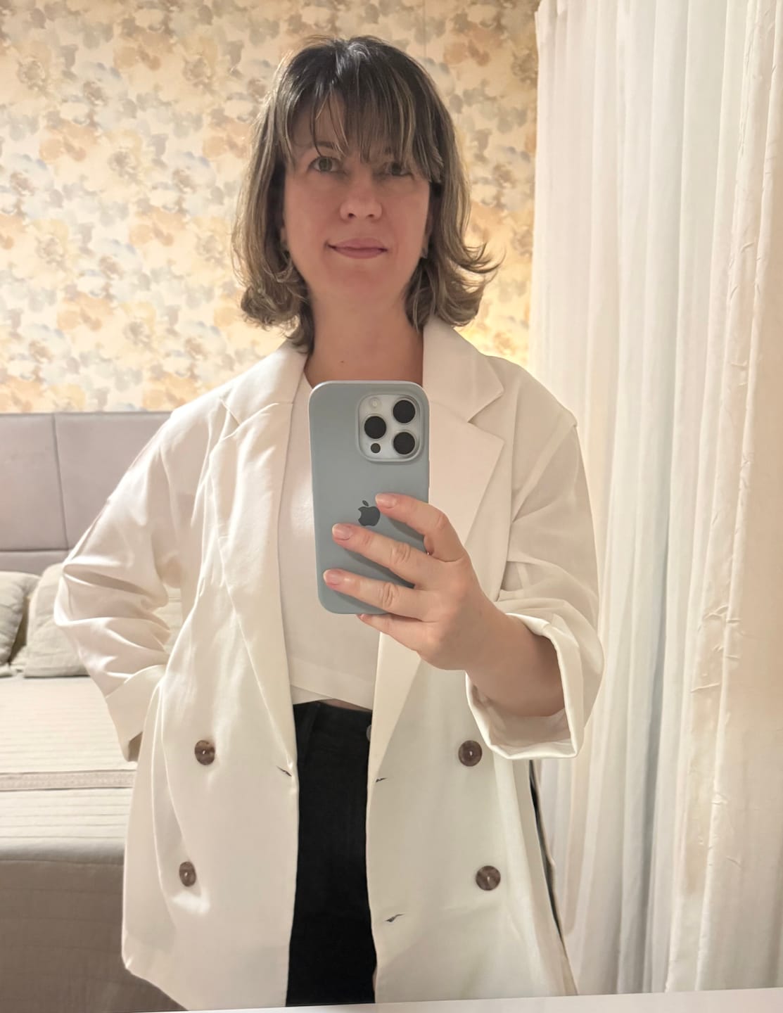 Customer photo review of Blazer Sândalo Off White