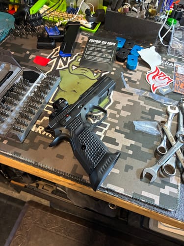 Customer photo review of CZ Shadow 2 Mag well | Aluminium