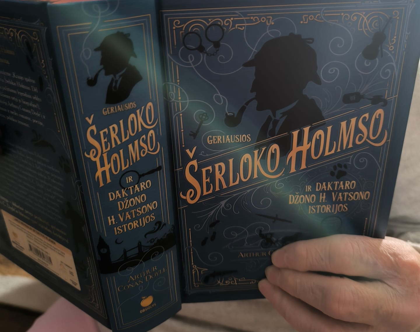 Customer photo review of Geriausios Šerloko Holmso ir daktaro Džono H. Vatsono istorijos: raudonasis leidimas