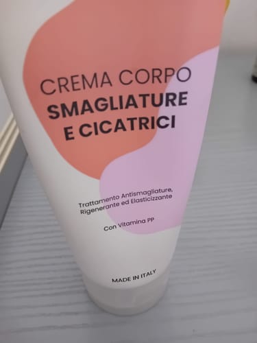 Customer photo review of Crema Corpo Smagliature e Cicatrici