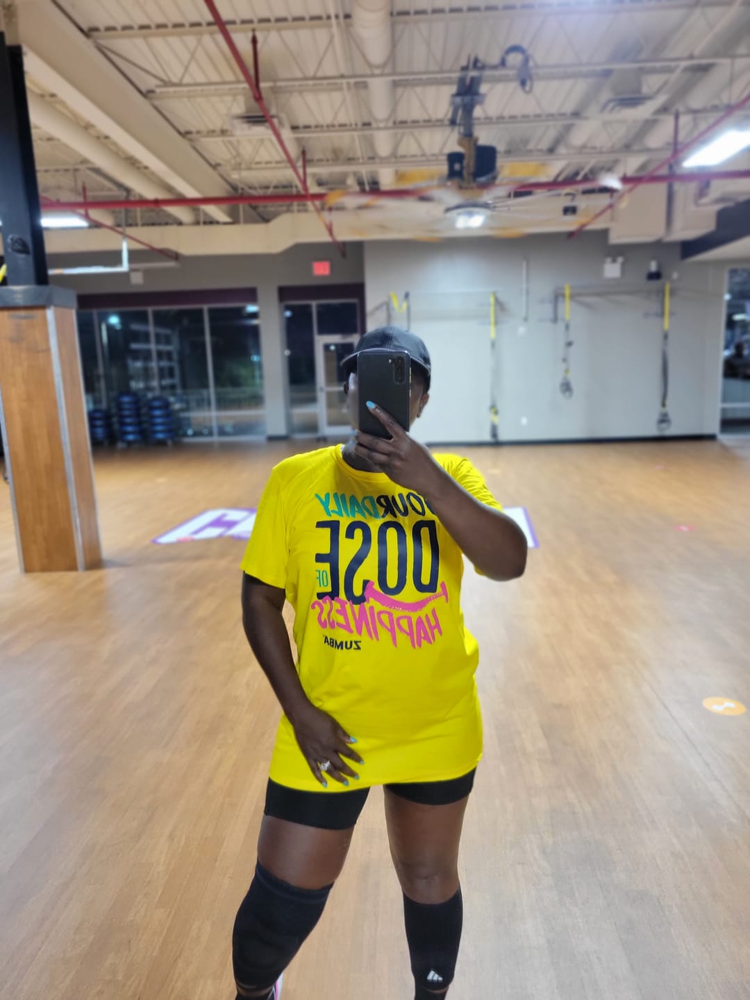 Customer photo review of Sizzlin' Crew Neck Tee - Sunrays