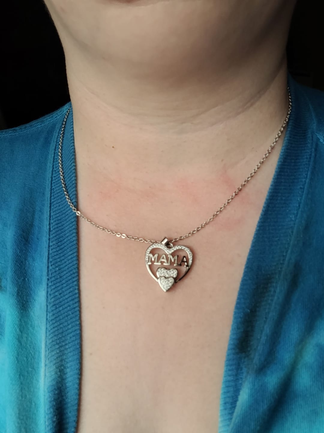 Customer photo review of Selena 18k White Gold Plated Mama Heart Pendant Necklace with Simulated Diamond Crystals