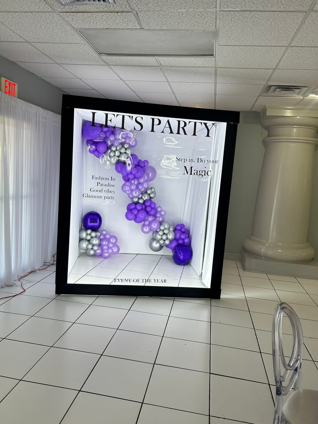 Customer photo review of 6.5x7.5ft Magazine Photo Booth Party Photo Box