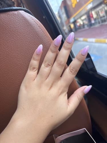 Customer photo review of Pink Aurora - Short Almond - 30 Adet Takma Tırnak