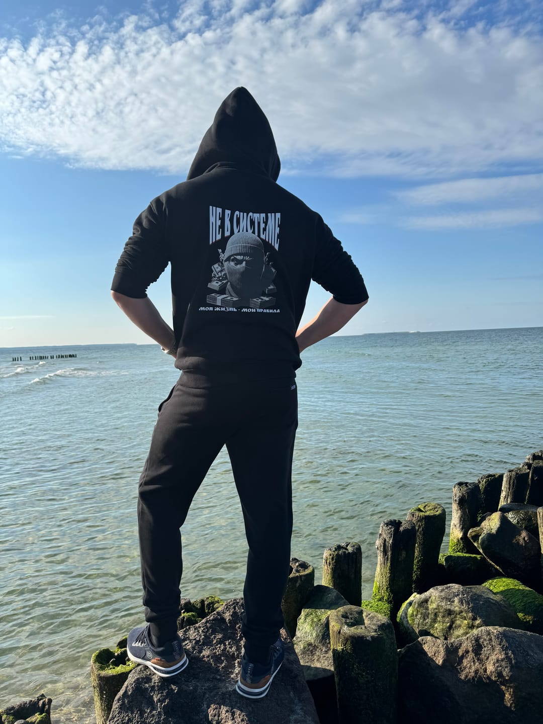 Customer photo review of Herren Zip Hoodie schwarz mit Reißverschluss - НЕ В СИСТЕМЕ - by SAEBIS®
