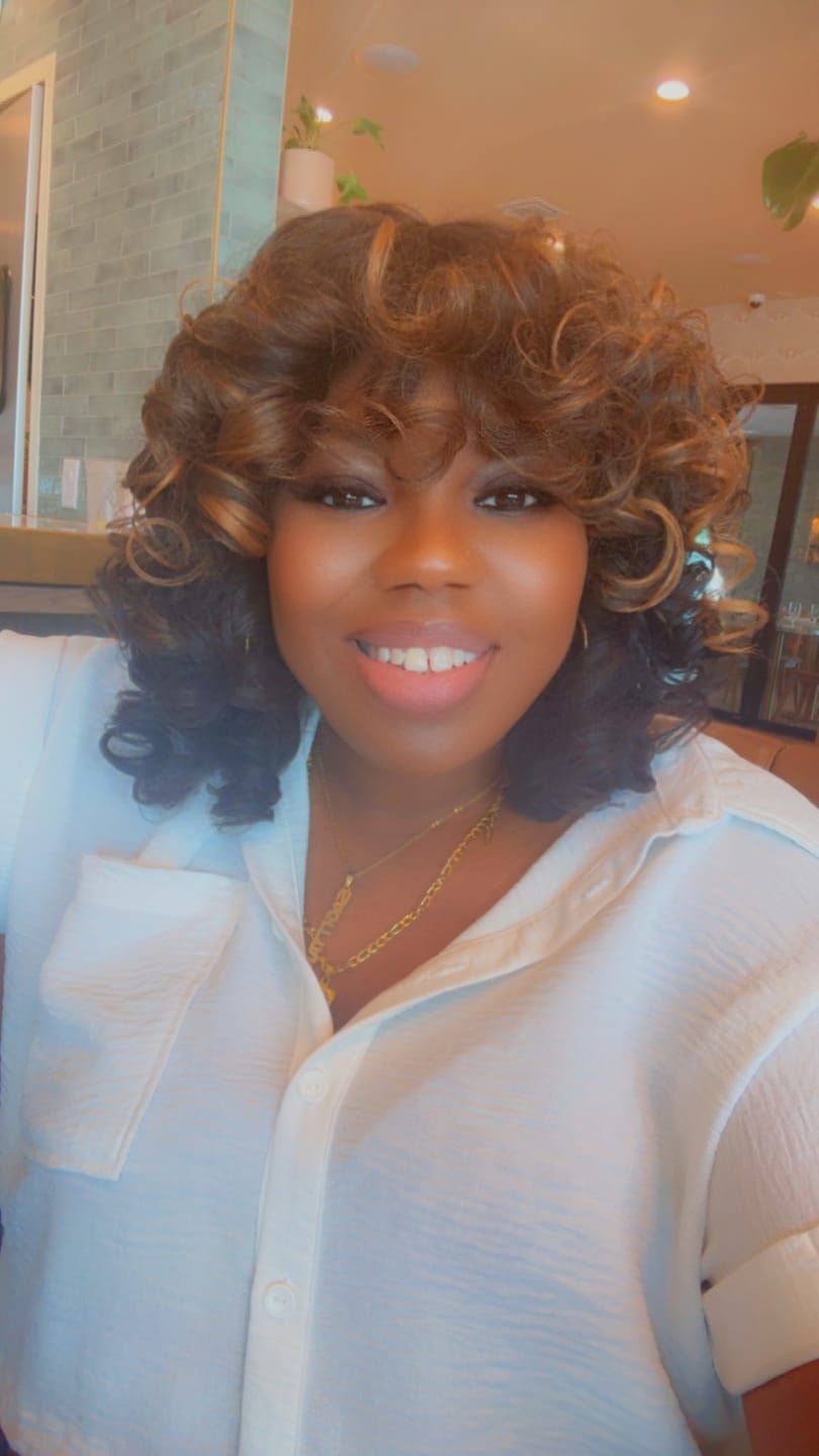 Customer photo review of Sensationnel Dashly Full Wig - UNIT 23