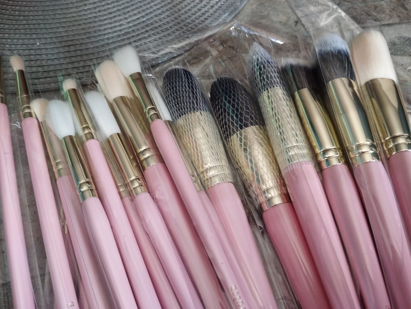 Customer photo review of P.Louise 30-Piece Makeup Brush Bundle