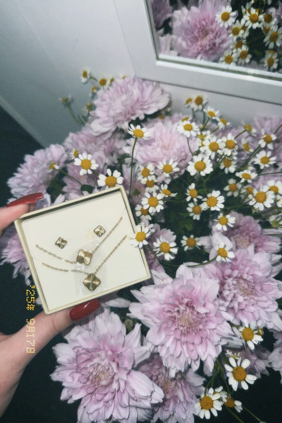 Customer photo review of Flora Gold Set