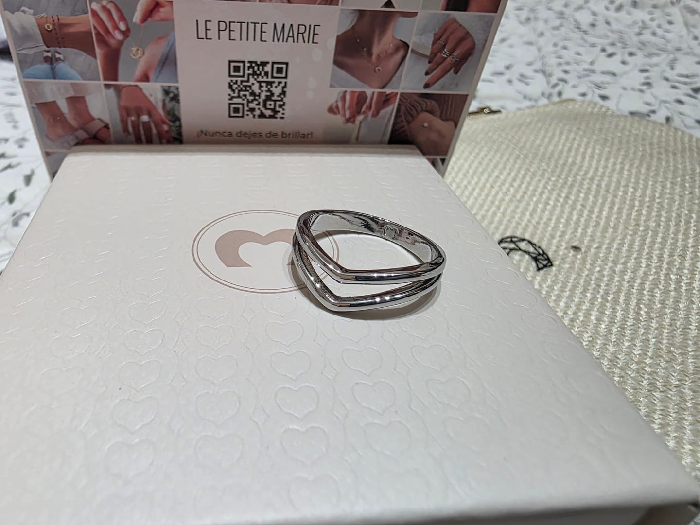 Customer photo review of Anillo Tiana