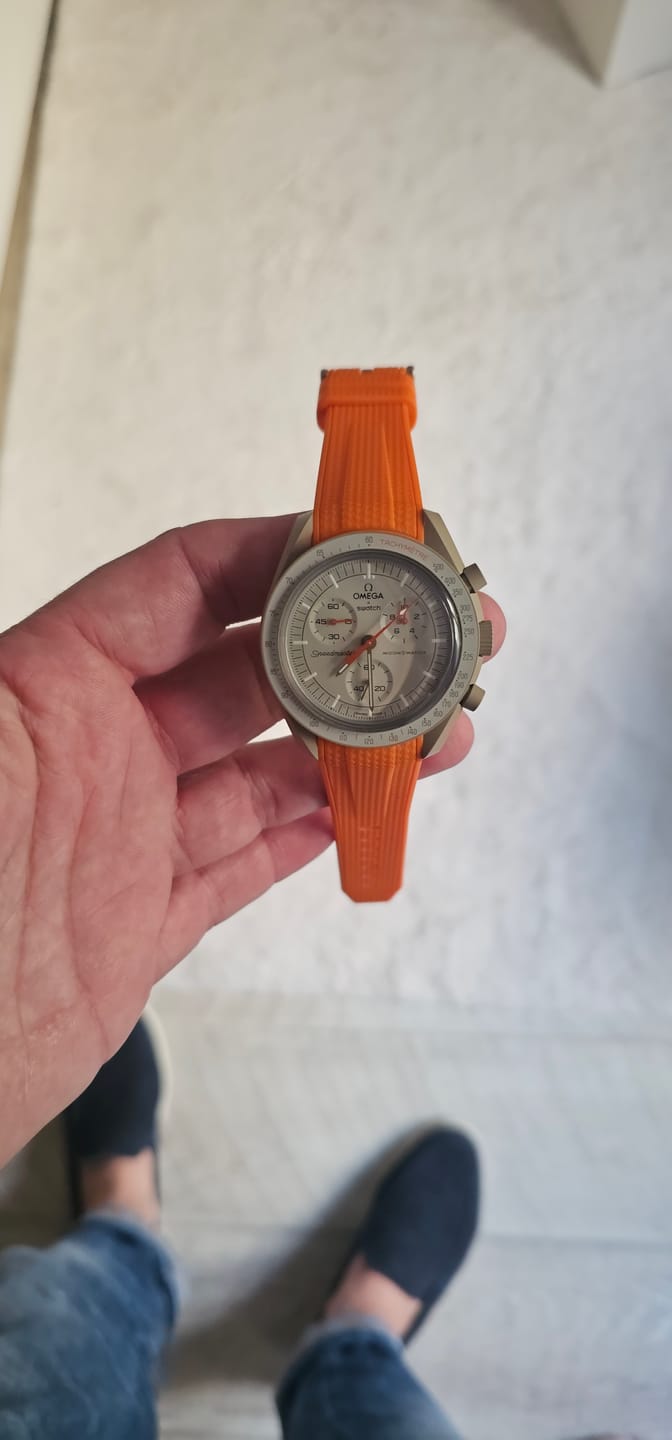 Customer photo review of Bracelet Moonswatch Premium - Orange