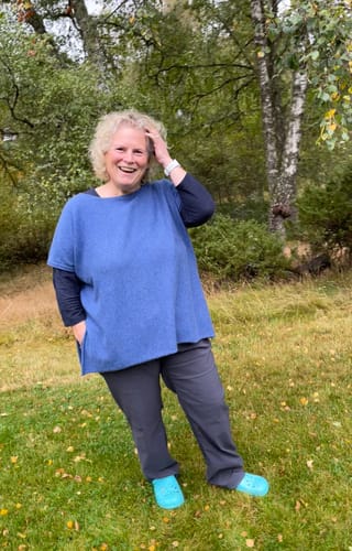 Customer photo review of Denim Blue Cashmere Slouchy Short Sleeve Boat Neck Jumper Large