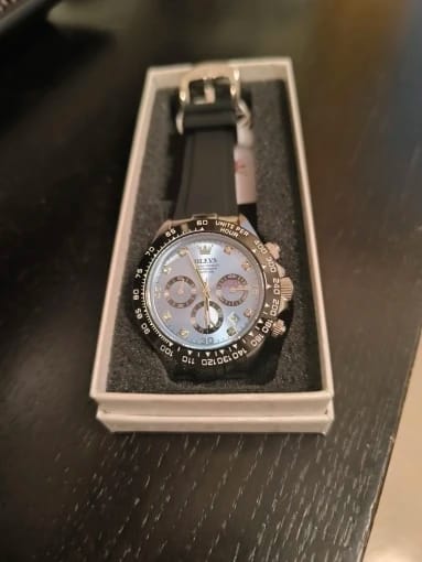 Customer photo review of Silicone Sport Chronograph Watch With Date And Luminous Dial — Black | KIMLUD