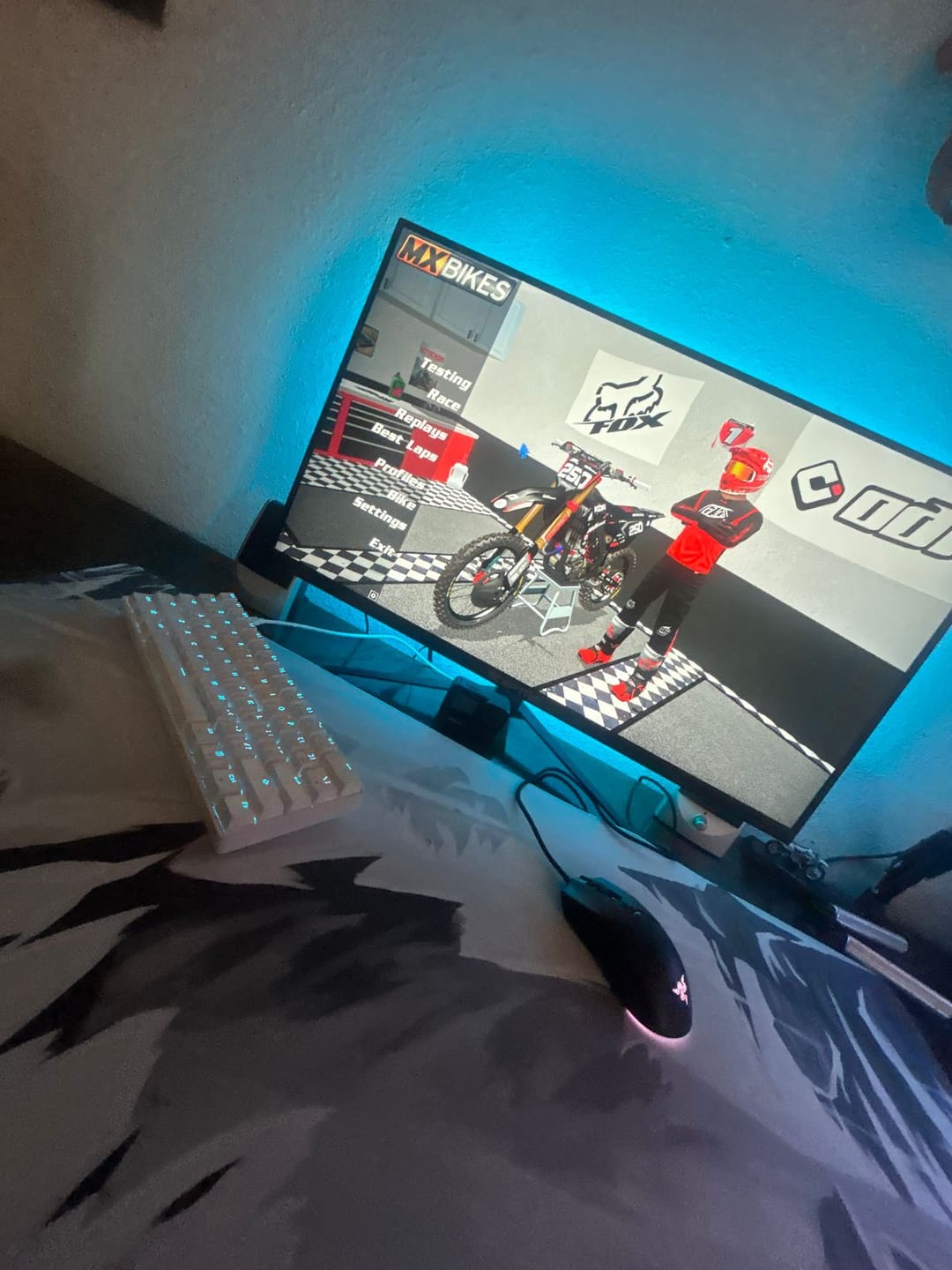 Customer photo review of Avalanche Mousepad