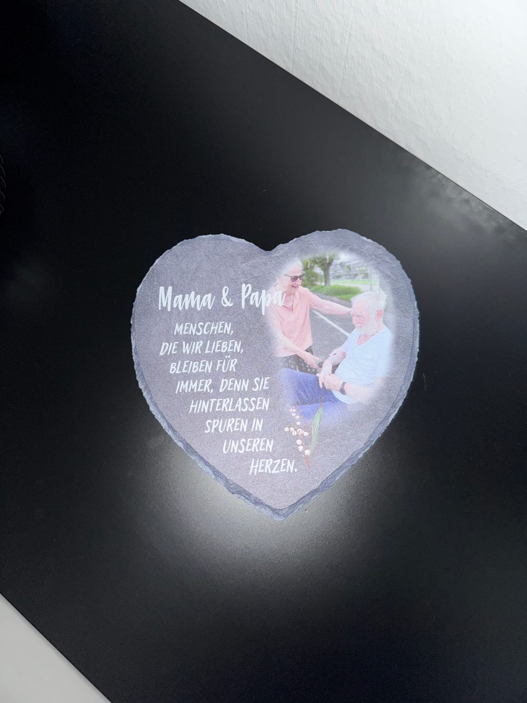 Customer photo review of Für immer an meiner Seite - Personalisiertes Trauer Schieferherz  als Grabschmuck
