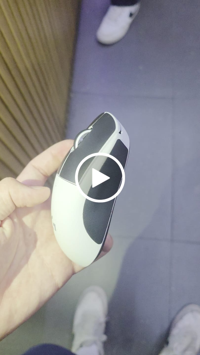 Customer video review of Wraith Glass Mouse Skates