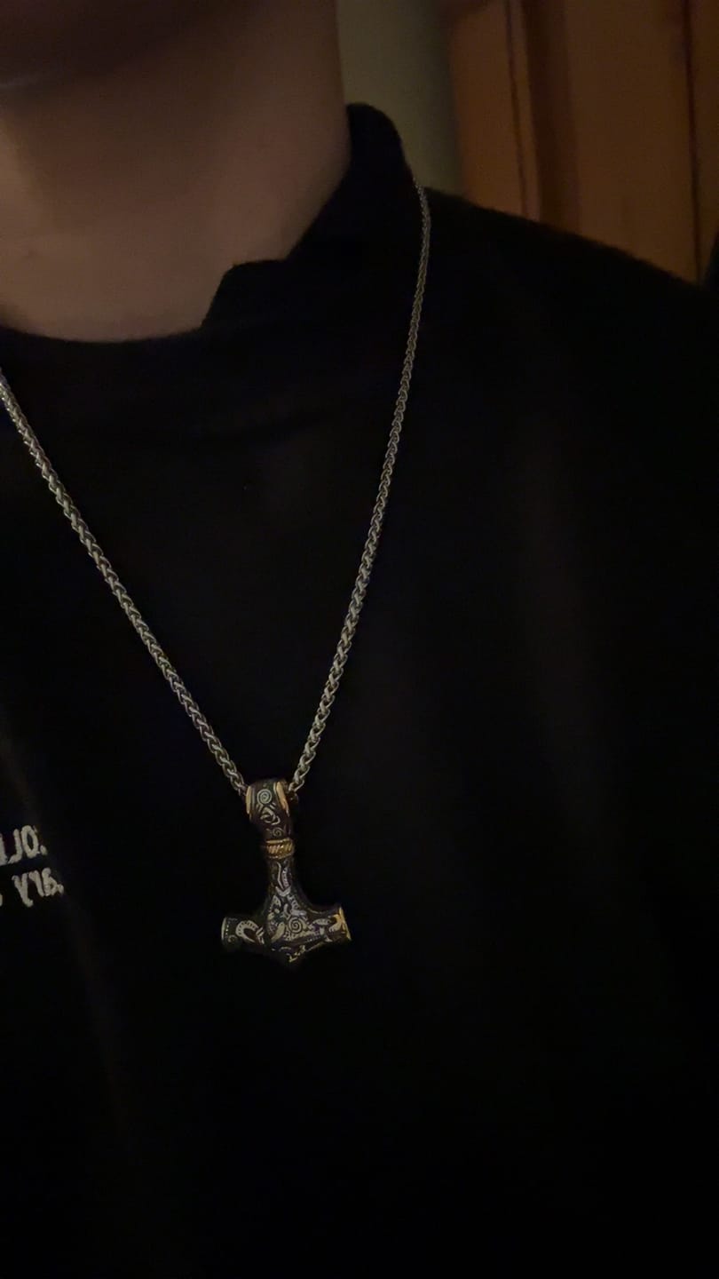 Customer photo review of Mjölnir Necklace – The Hammer of Thor