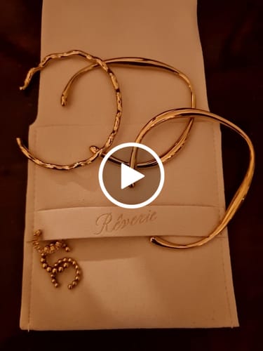 Customer video review of Earcuff "Luce sussurrata"