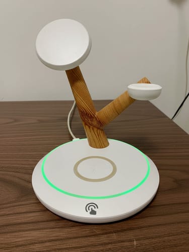 Customer photo review of 3 in 1 MagSafe Charge Tree