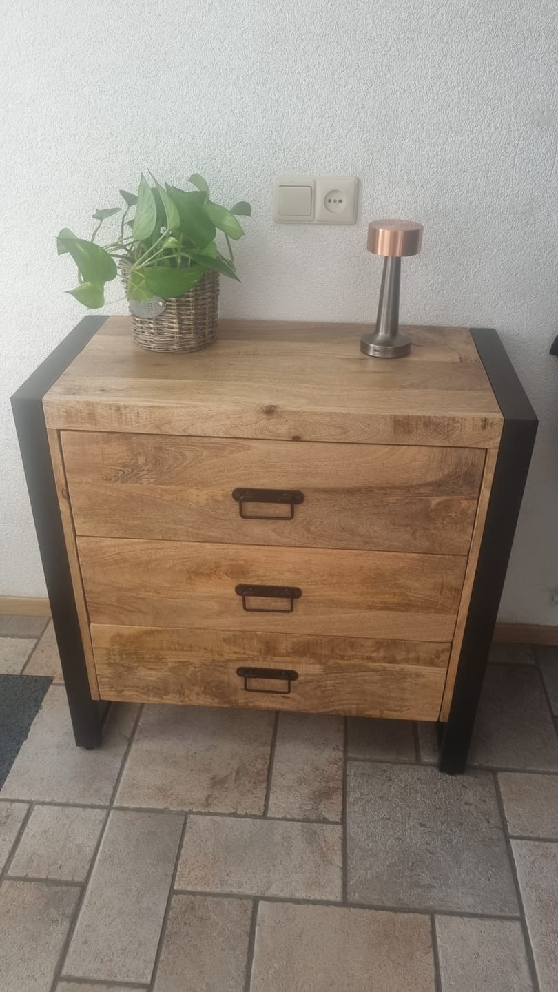 Customer photo review of Ladekast Mangohout Britt  | Mangohout en Staal | 80x40x80cm