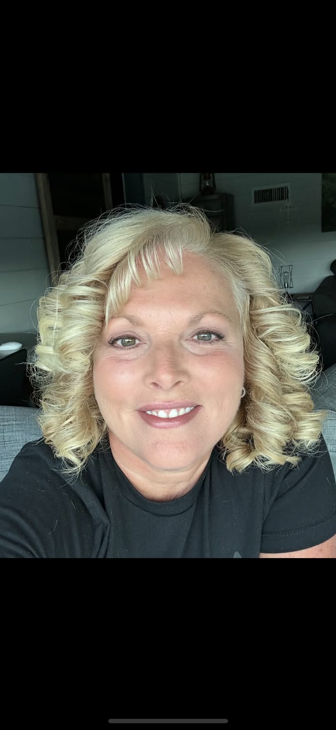 Customer photo review of Flex Hold Hairspray