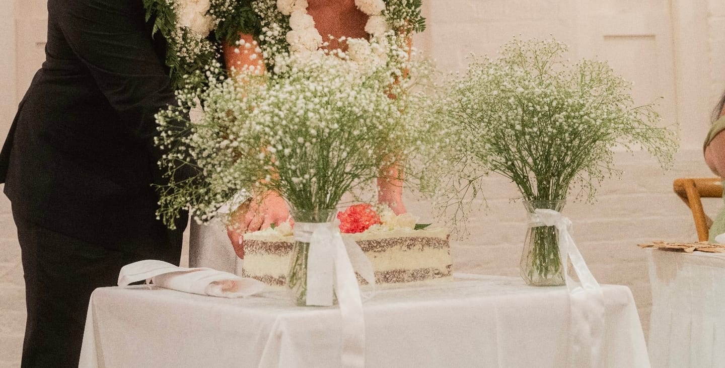Customer photo review of floral sheet cake