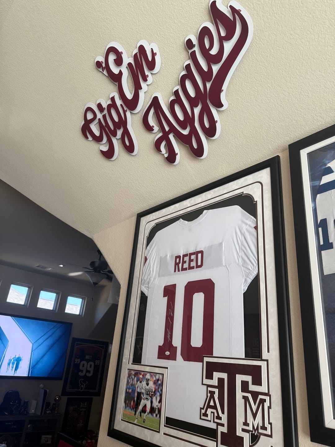 Customer photo review of Texas A&M "Gig'Em" Script 3D Vintage Wall Art