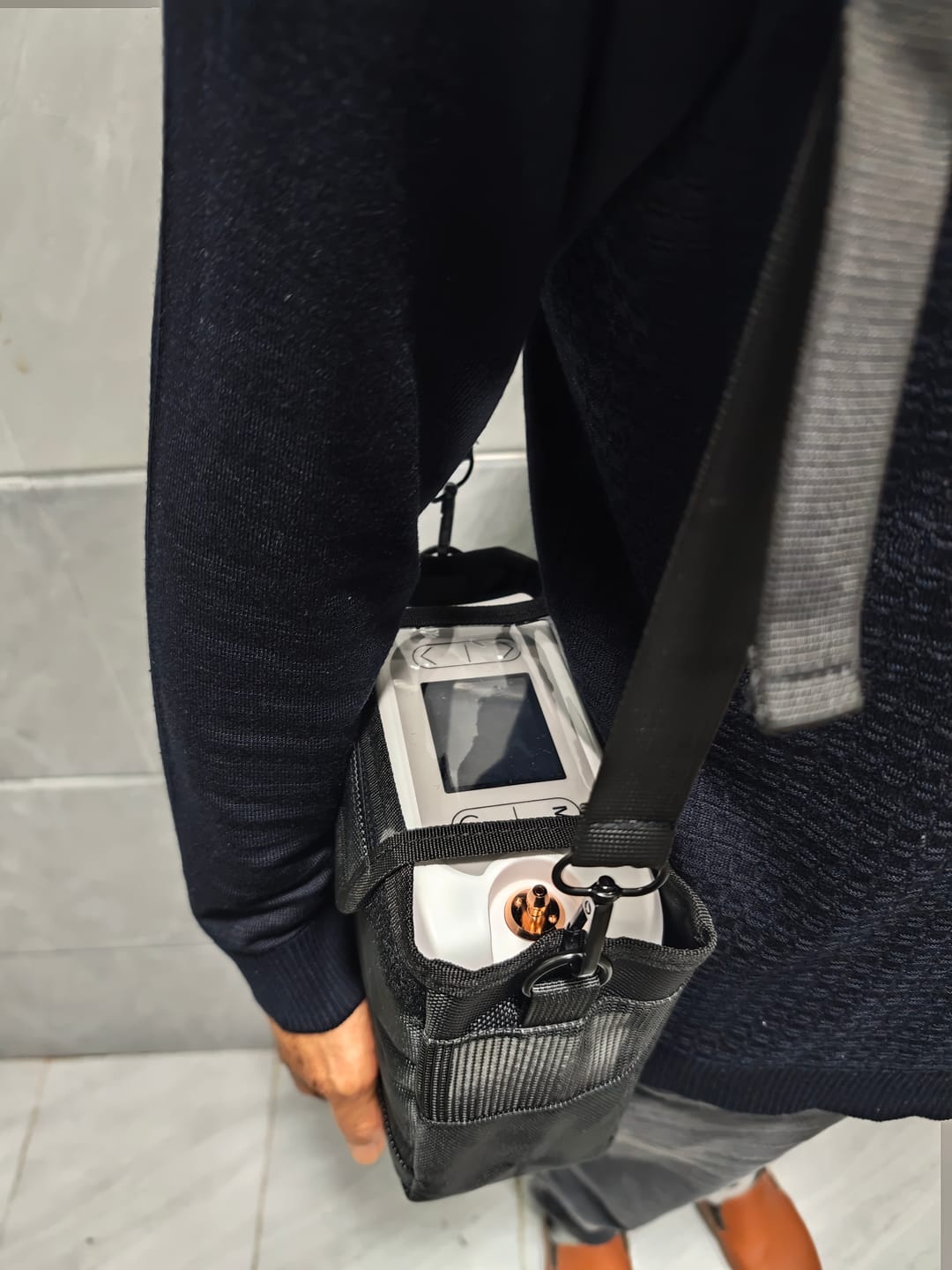 Customer photo review of Portable 1-7L Adjustable Pulse Flow 5 Hours Battery Oxygen Concentrator - POC-04