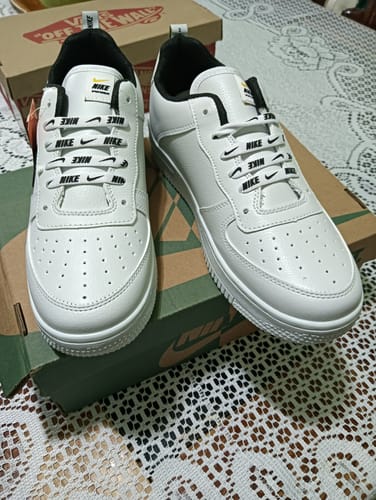 Teresa C. review of Tenis 420 Blanco Negro Negro image 3 out of 3