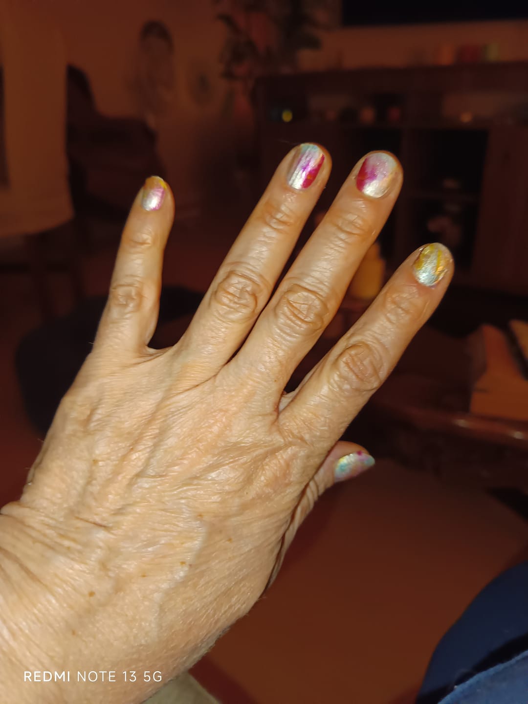Customer photo review of Turmalina Sandía | Stickers de Esmalte