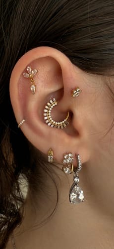 Customer photo review of Glacia Piercing | Titan