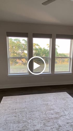 Customer video review of SmartWings Motorized Woven Wood Shades 50%/70%/100% Blackout Orithyia