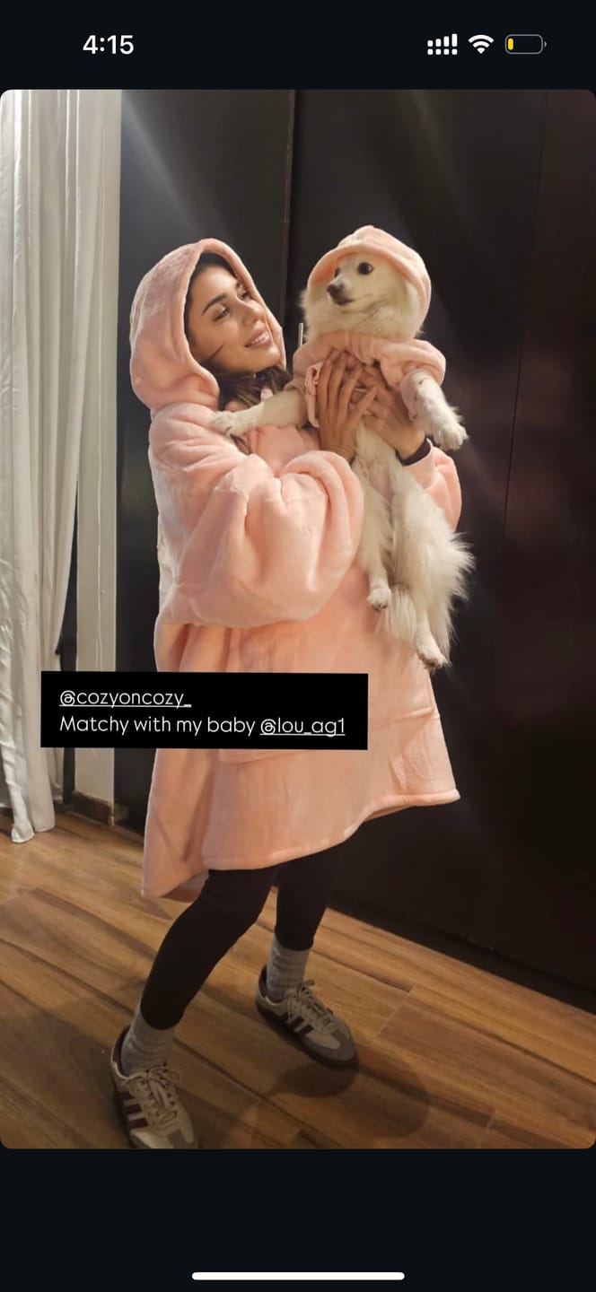 Customer photo review of CozyOnCozy Hoodie 2.0