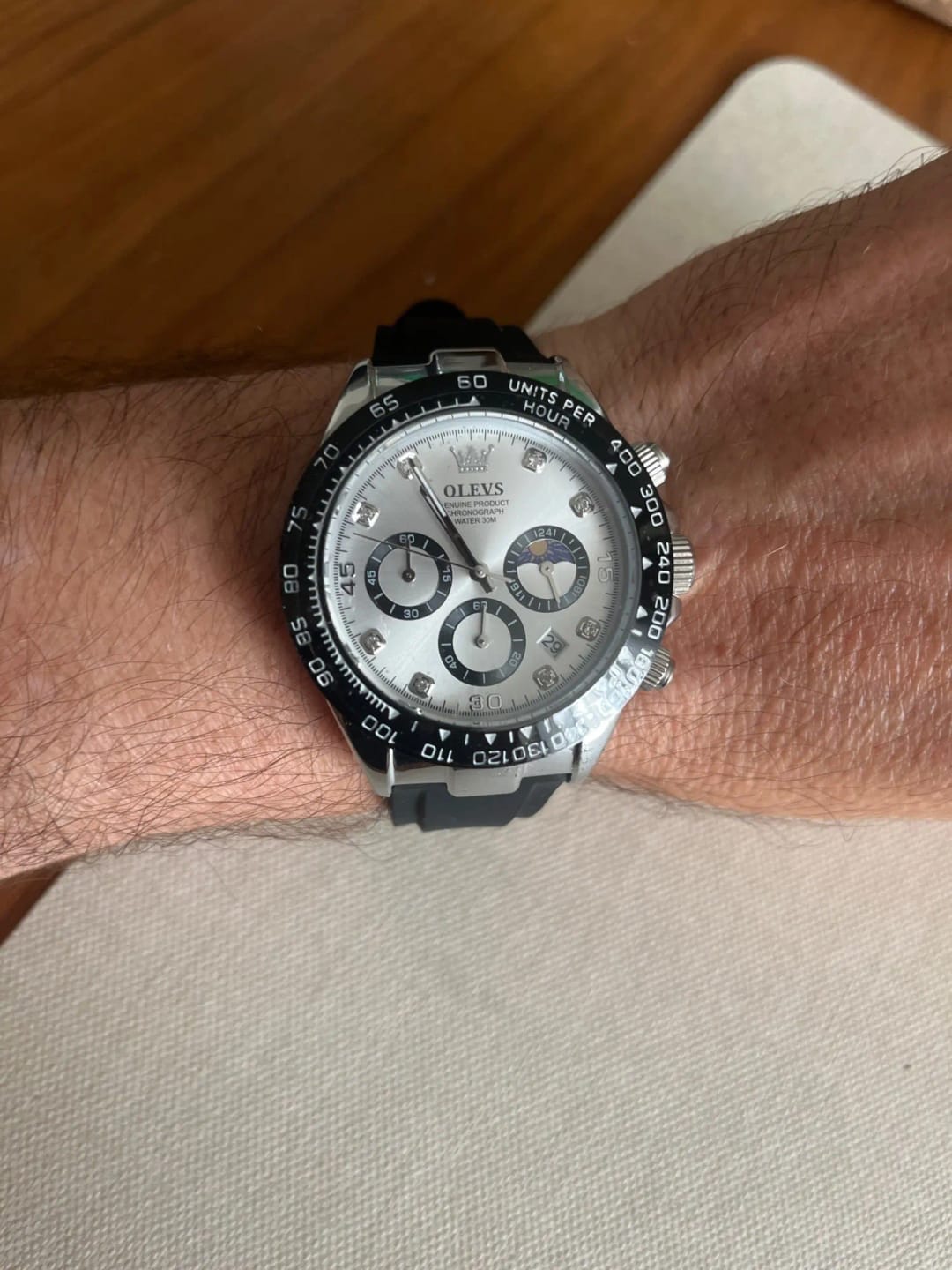 Customer photo review of Silicone Sport Chronograph Watch With Date And Luminous Dial — Black | KIMLUD