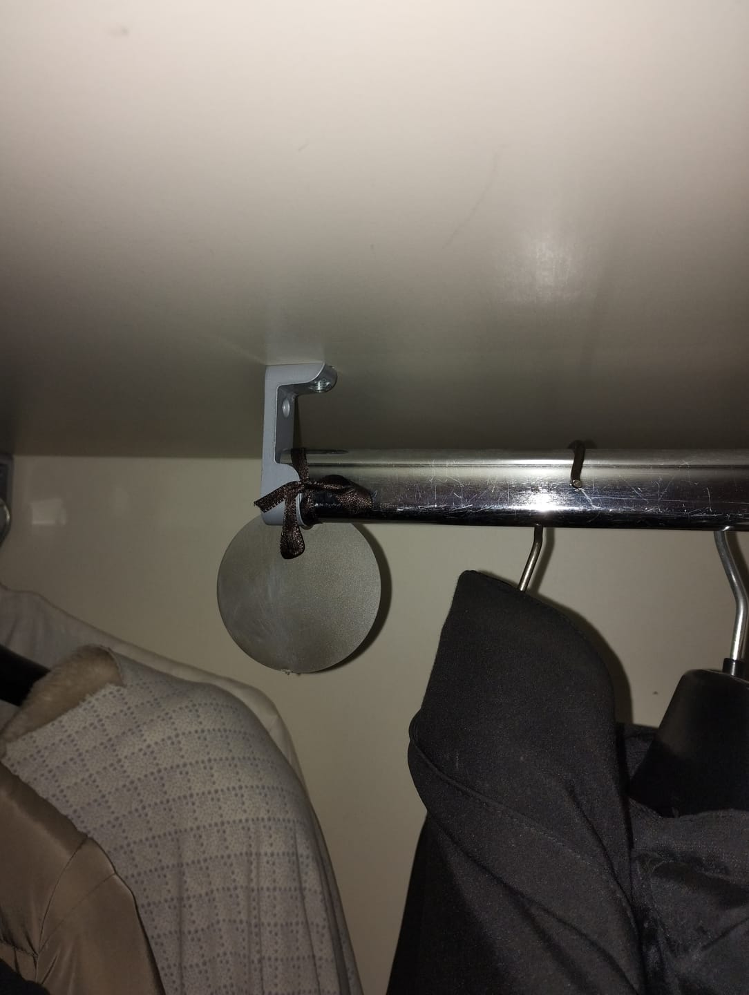 Customer photo review of 4 Profumatori "Kit Selection" per ambienti, armadi, cassetti e auto. I ciondoli di Amadēa