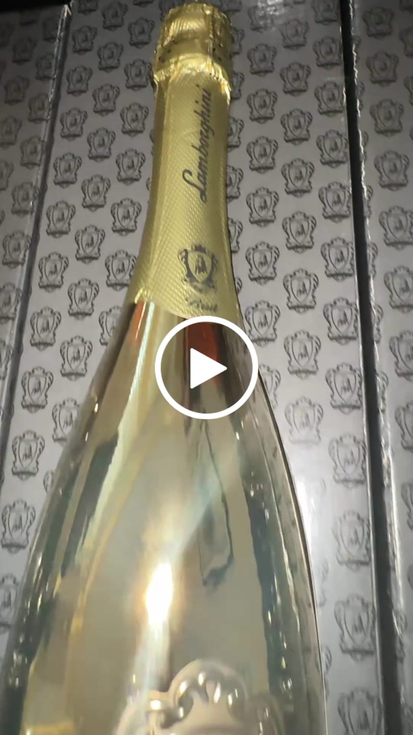 Customer video review of Lamborghini Oro Vino Spumante with Gift Set