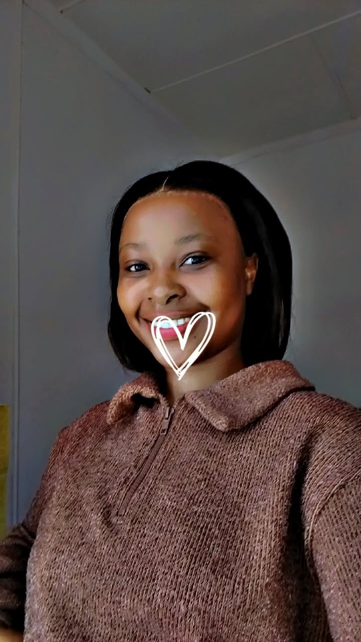 Customer photo review of Peruvian 5x5 Lace Wig - Straight