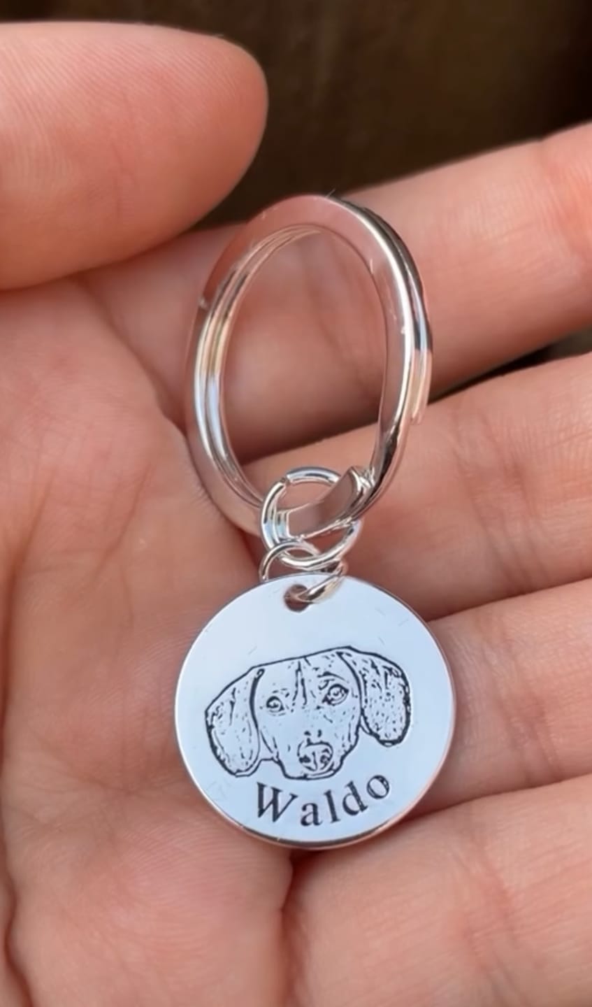 Customer photo review of Custom Pet Face Keychain