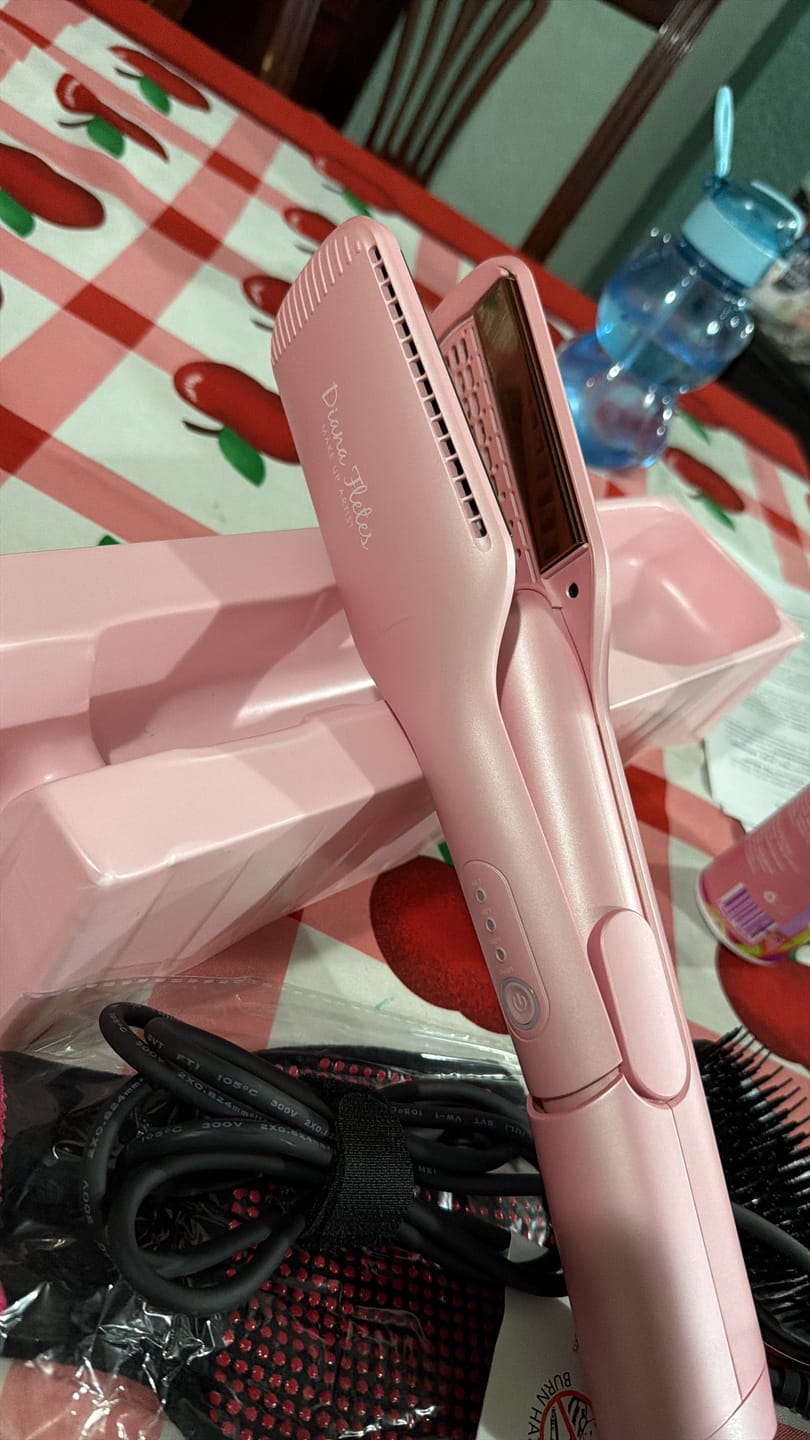 Customer photo review of Plancha 2 En 1 Diana Fletes Para Cabello Húmedo y Seco TiTanium Galvanizado