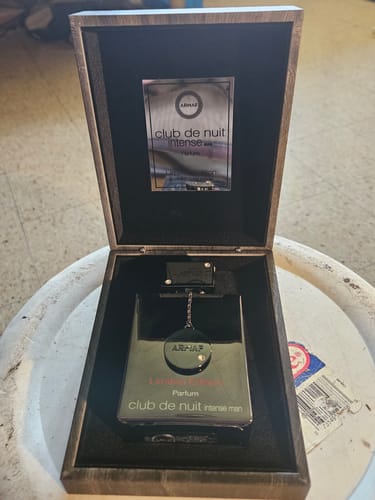 Customer photo review of Armaf Club De Nuit Intense Men Limited Edition Eau de Parfum Spray 3.6 oz / 105 ml