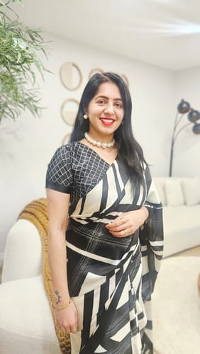 Customer photo review of Daisy White & Black Contemporary Printed Satin Crepe Saree