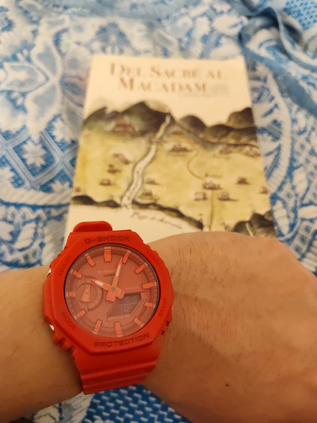 Customer photo review of Reloj Casio G-Shock Royal Oak "Casioak" GA-2100-4AJF Carbon Core Rojo JDM