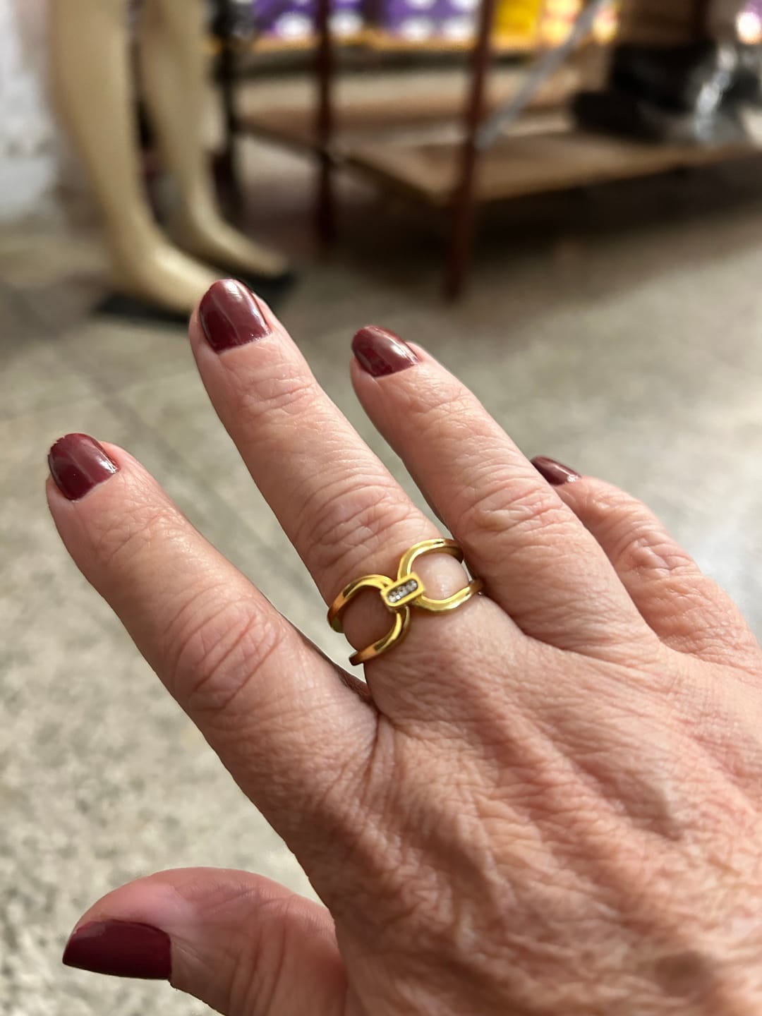 Customer photo review of Anel Ternura Banhado em Ouro 18k
