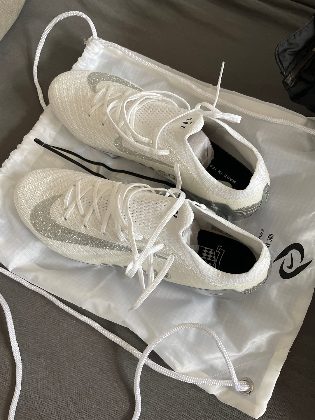 Customer photo review of Vapor 10 Vinicius Trophie The Best FG - Blanc/Argent