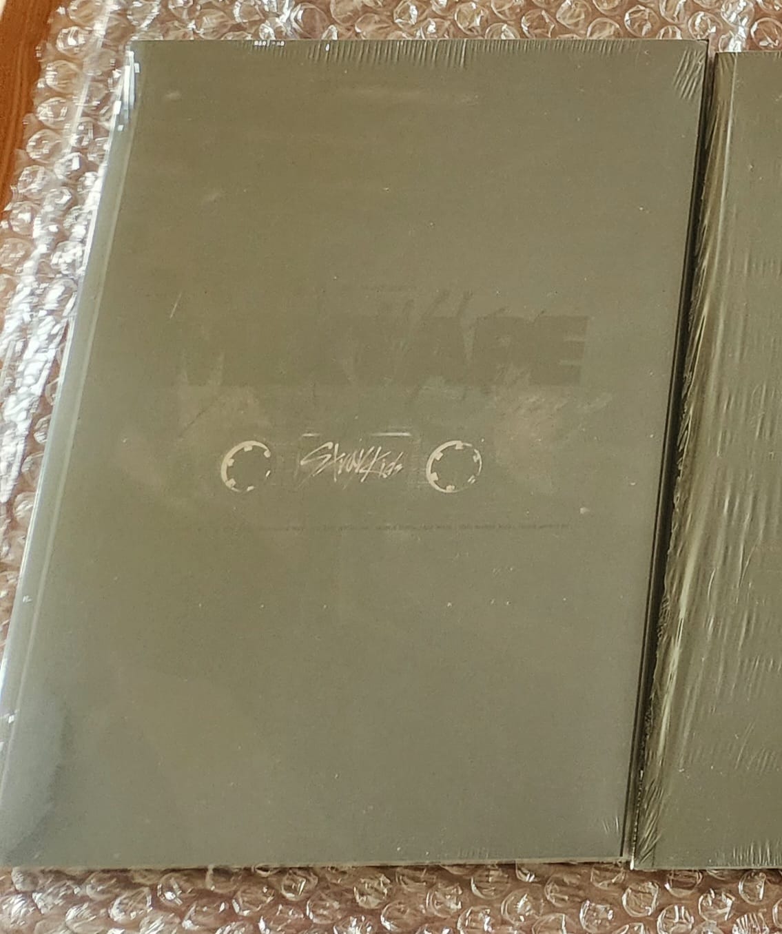 Customer photo review of STRAY KIDS - DEBUT ALBUM [MIXTAPE]