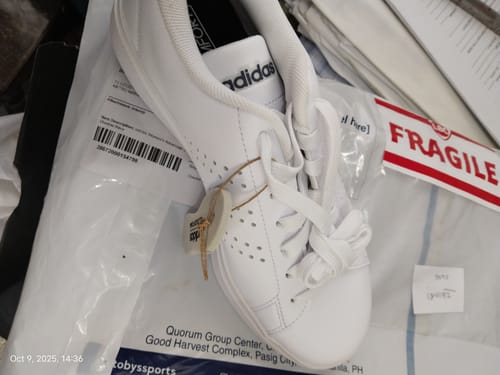 Customer photo review of adidas Women's Advantage 2.0 Casual Shoes