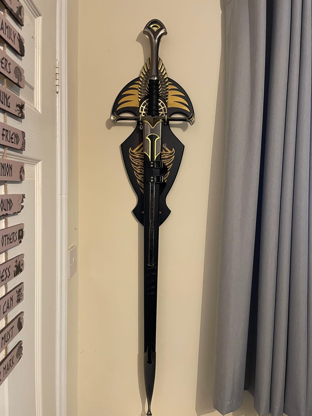 Customer photo review of LORD OF THE RINGS - NEW! Superior Anduril, The Sword Reforged with Scabbard and Plaque