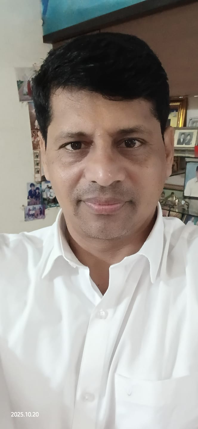 Customer photo review of Delight Cotton Solid Regular Fit White Trending Formal Shirt for Men