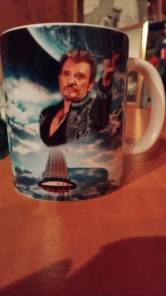 Customer photo review of Mug Johnny Hallyday - 25 modèles