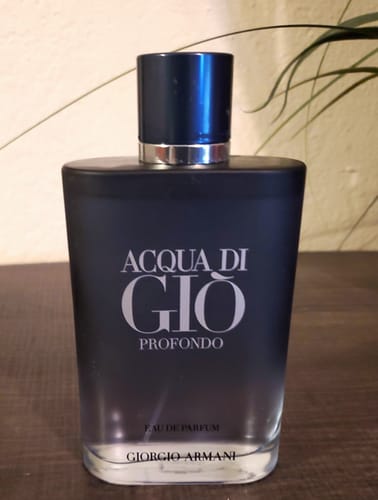 Customer photo review of Giorgio Armani Acqua di Gio Profondo Eau de Parfum for Men