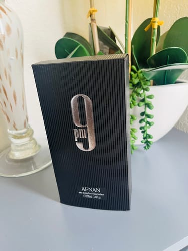 Customer photo review of Afnan 9PM Eau de Parfum Spray for Men 3.4 oz